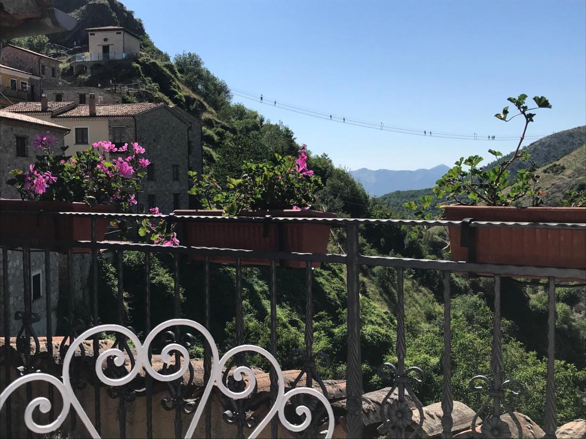 Borgo Manca Suite Sasso di Castalda Ngoại thất bức ảnh