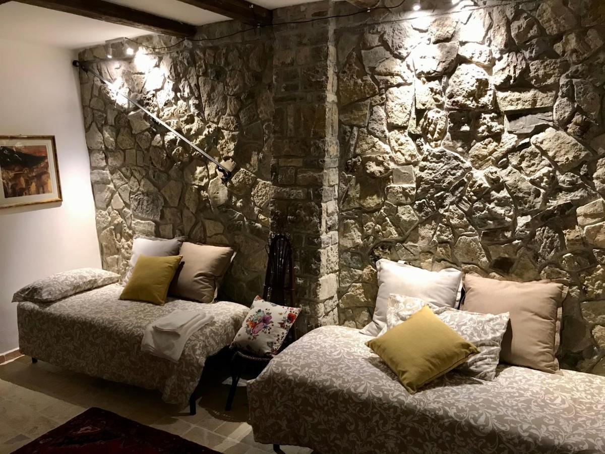 Borgo Manca Suite Sasso di Castalda Ngoại thất bức ảnh