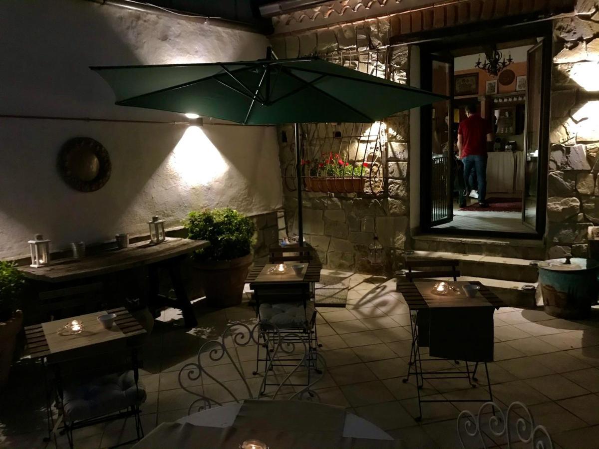 Borgo Manca Suite Sasso di Castalda Ngoại thất bức ảnh